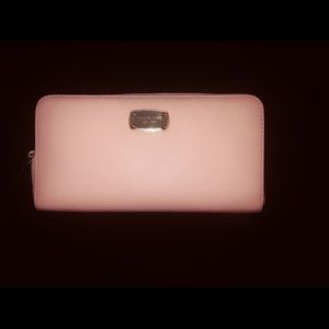 🌸Brand New Michael Kors Wallet🌸